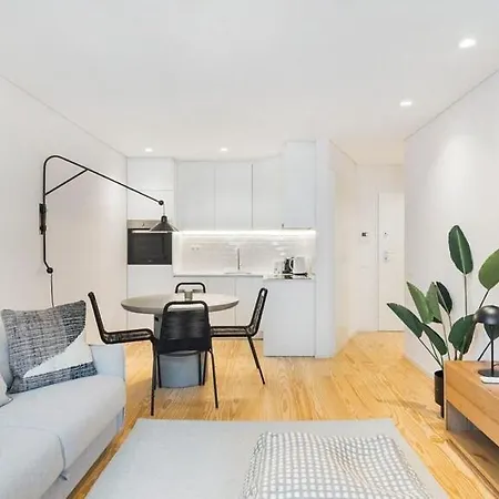 Apartmán Stylish Flat With Balcony, In