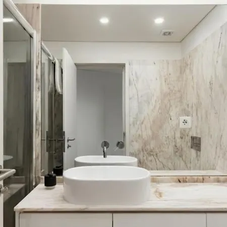 Apartamento Stylish Flat With Balcony, In *